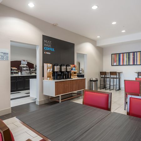 Holiday Inn Express Hotel & Suites Lagrange I-85 By Ihg LaGrange Exterior foto