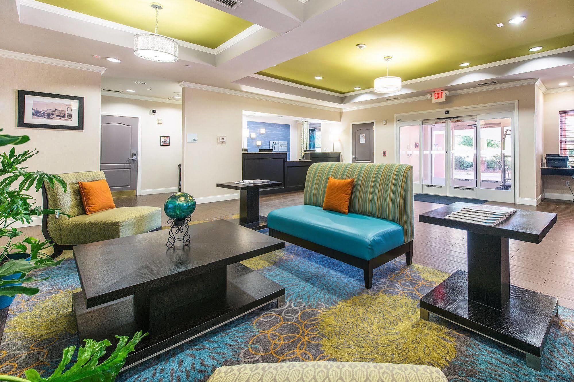 Holiday Inn Express Hotel & Suites Lagrange I-85 By Ihg LaGrange Exterior foto