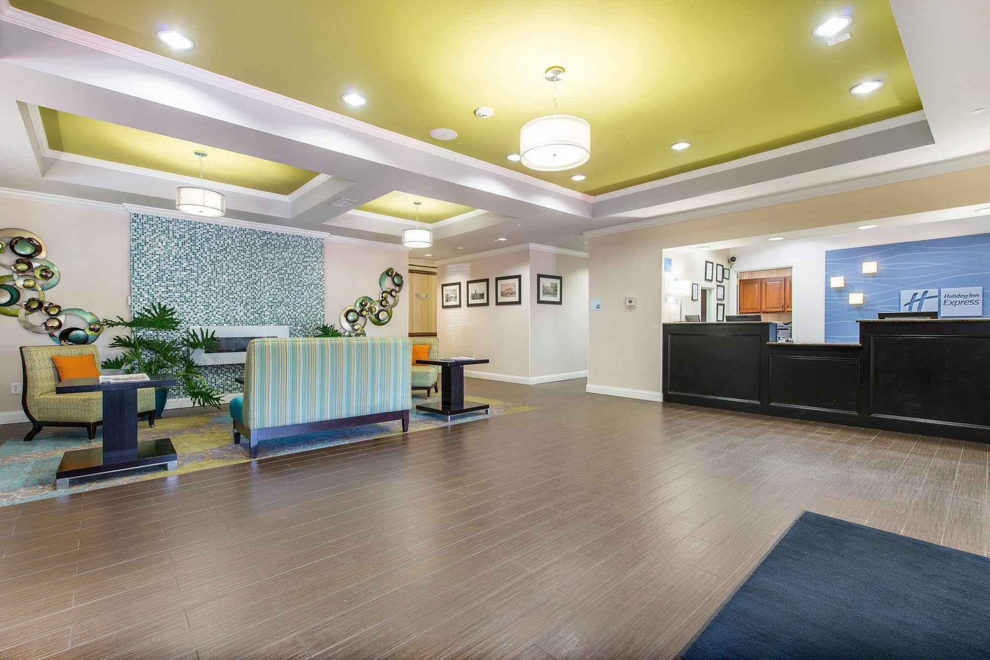 Holiday Inn Express Hotel & Suites Lagrange I-85 By Ihg LaGrange Exterior foto
