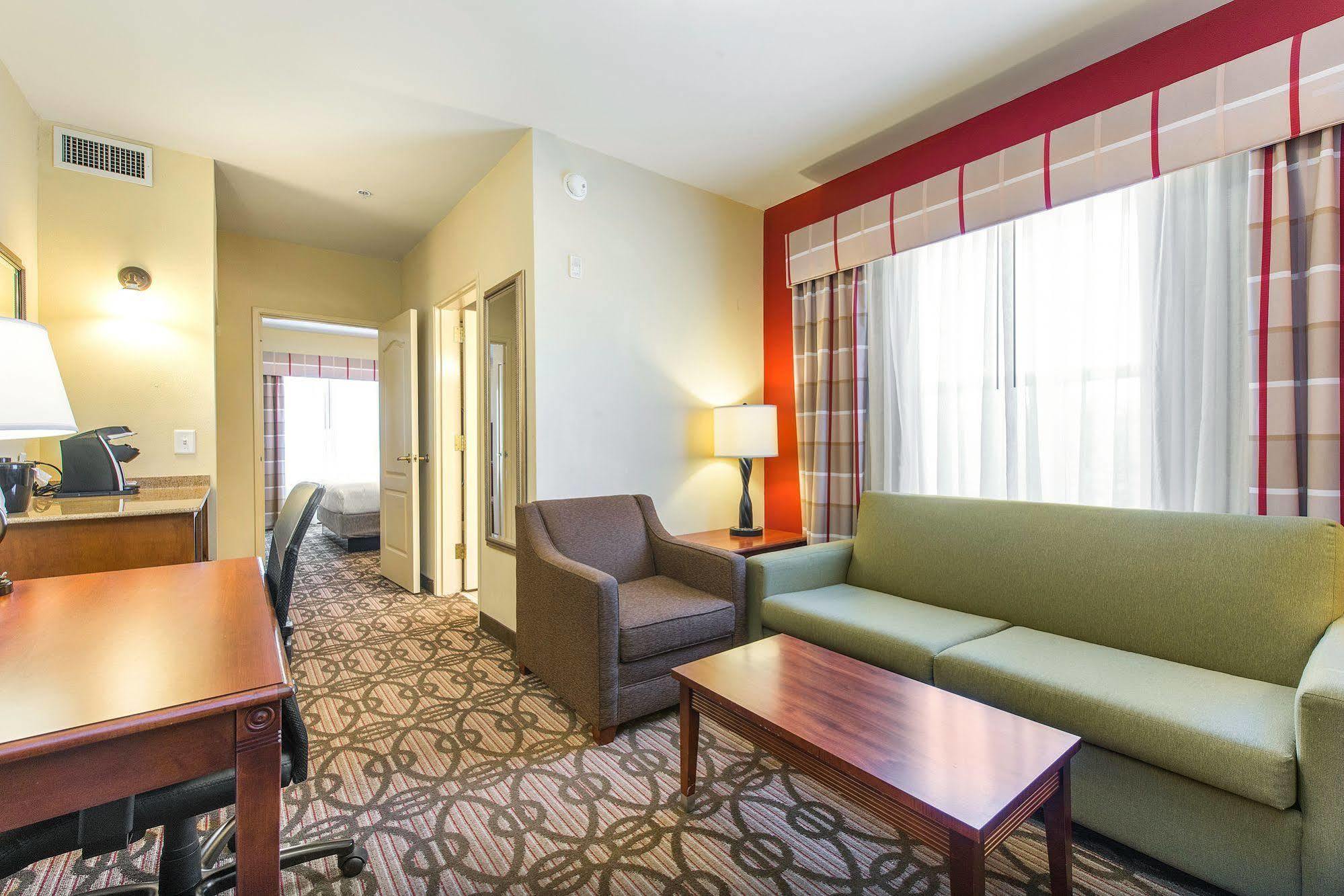 Holiday Inn Express Hotel & Suites Lagrange I-85 By Ihg LaGrange Exterior foto