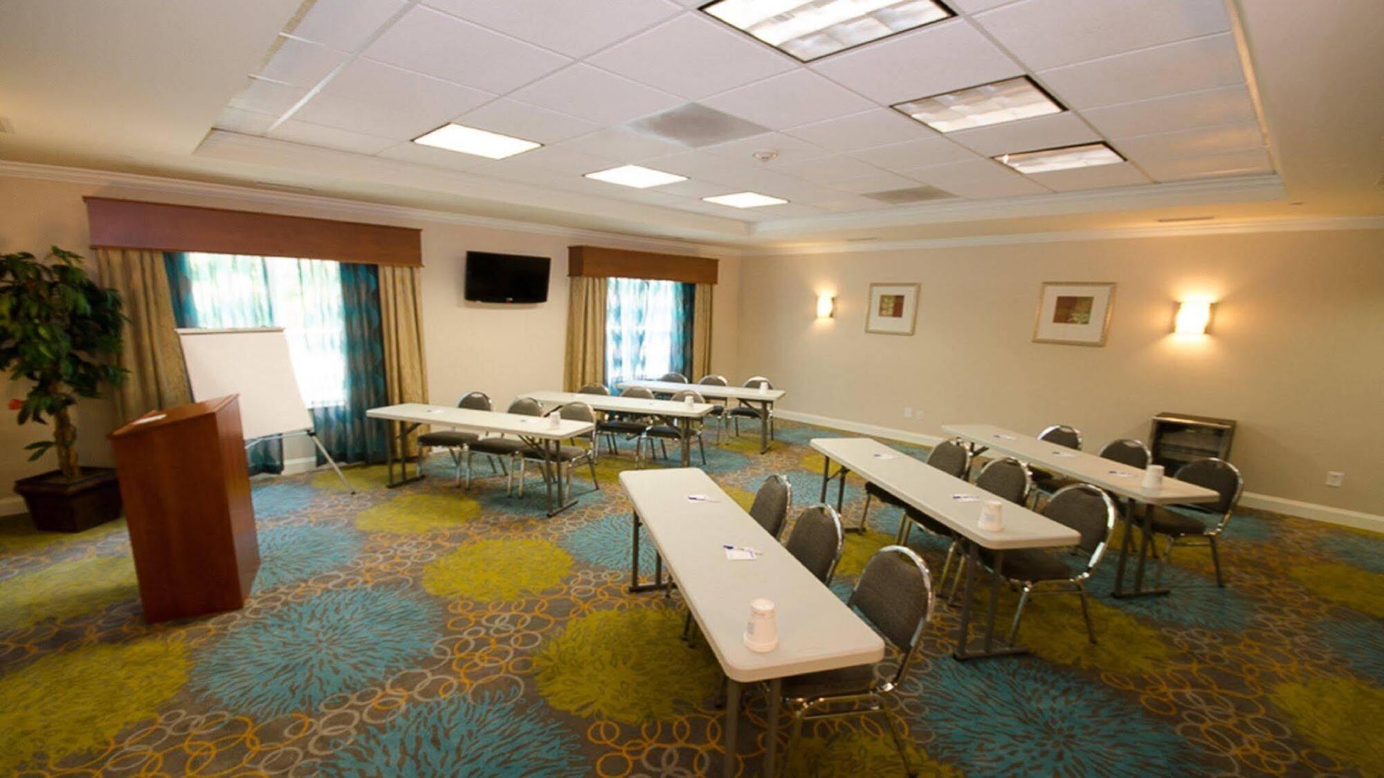 Holiday Inn Express Hotel & Suites Lagrange I-85 By Ihg LaGrange Exterior foto